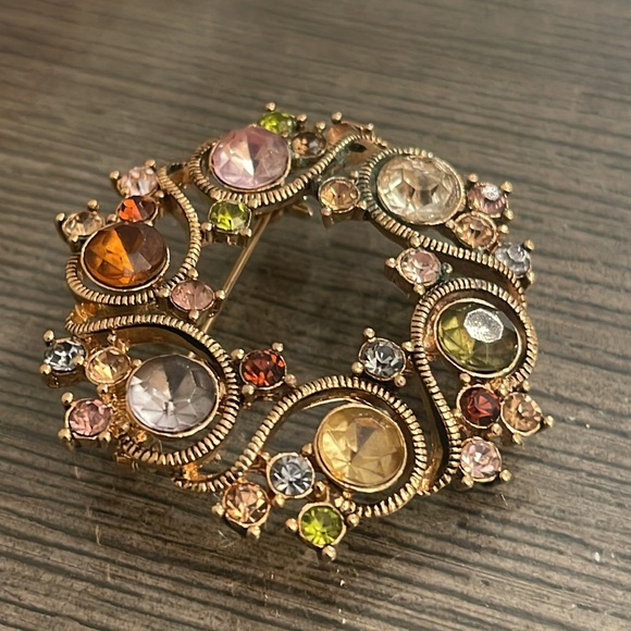 Monet Antique Gold-tone Scroll Pin with Rhinestones - Picture 3 of 16